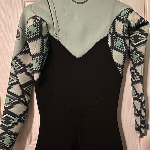 Women’s Body Glove Stellar Wetsuit size 9/10 - Picture 4 of 9